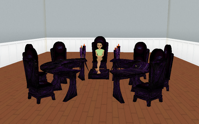 Royale Council Table