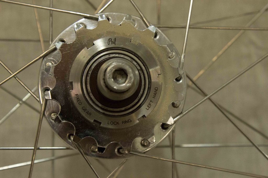  photo lock ring and sprocket.jpg